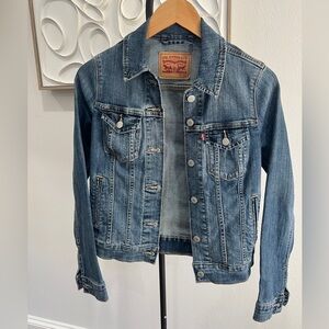 Levi’s denim jacket